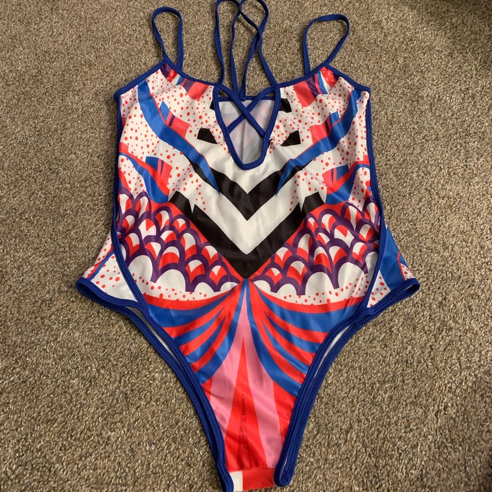 NWOT MULTI COLORED SWIMSUIT & COVER UP